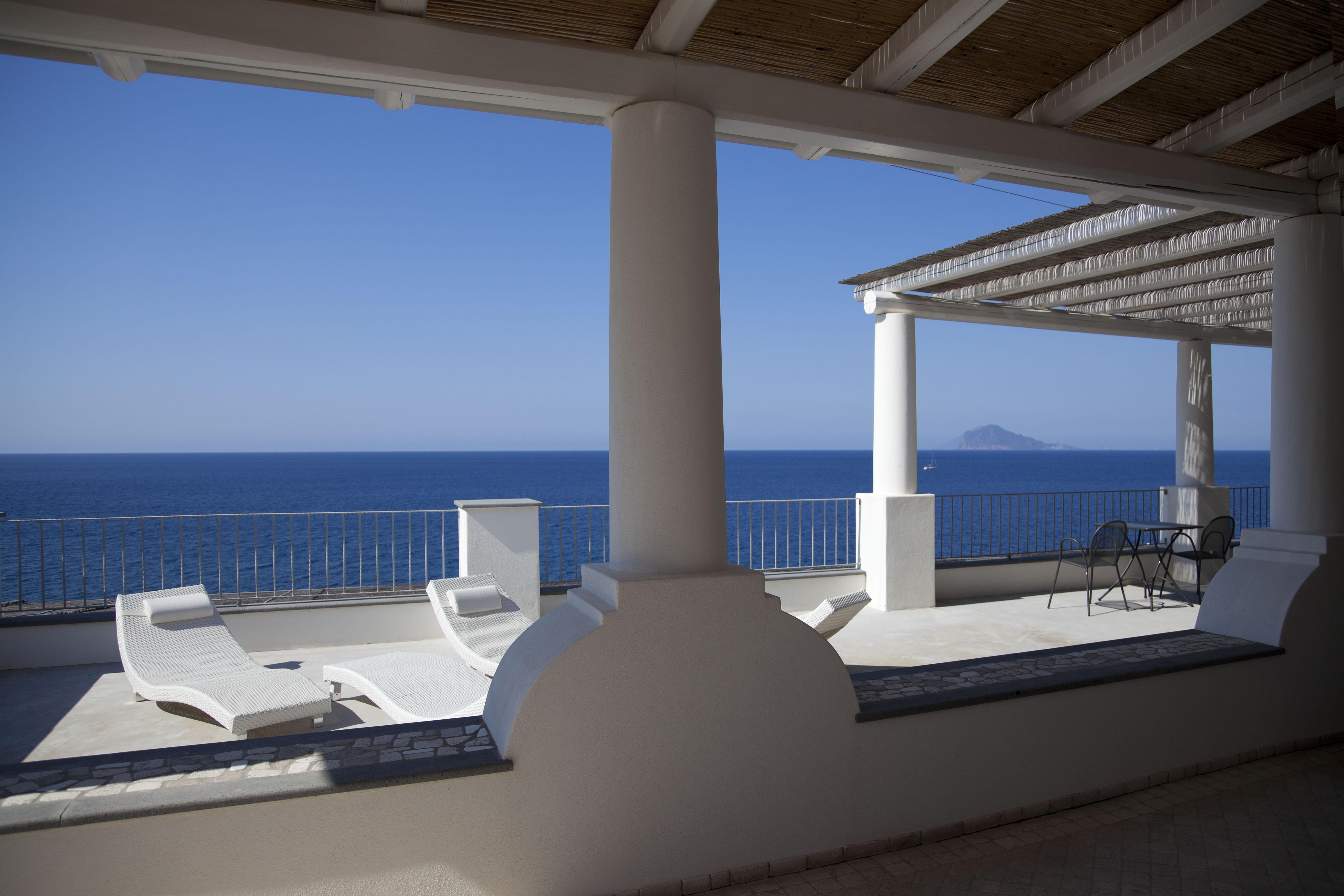 Hotel Cutimare - Aeolian Charme Acquacalda Exterior photo
