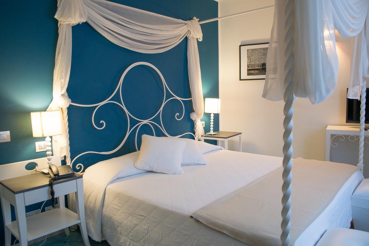 Hotel Cutimare - Aeolian Charme Acquacalda Exterior photo