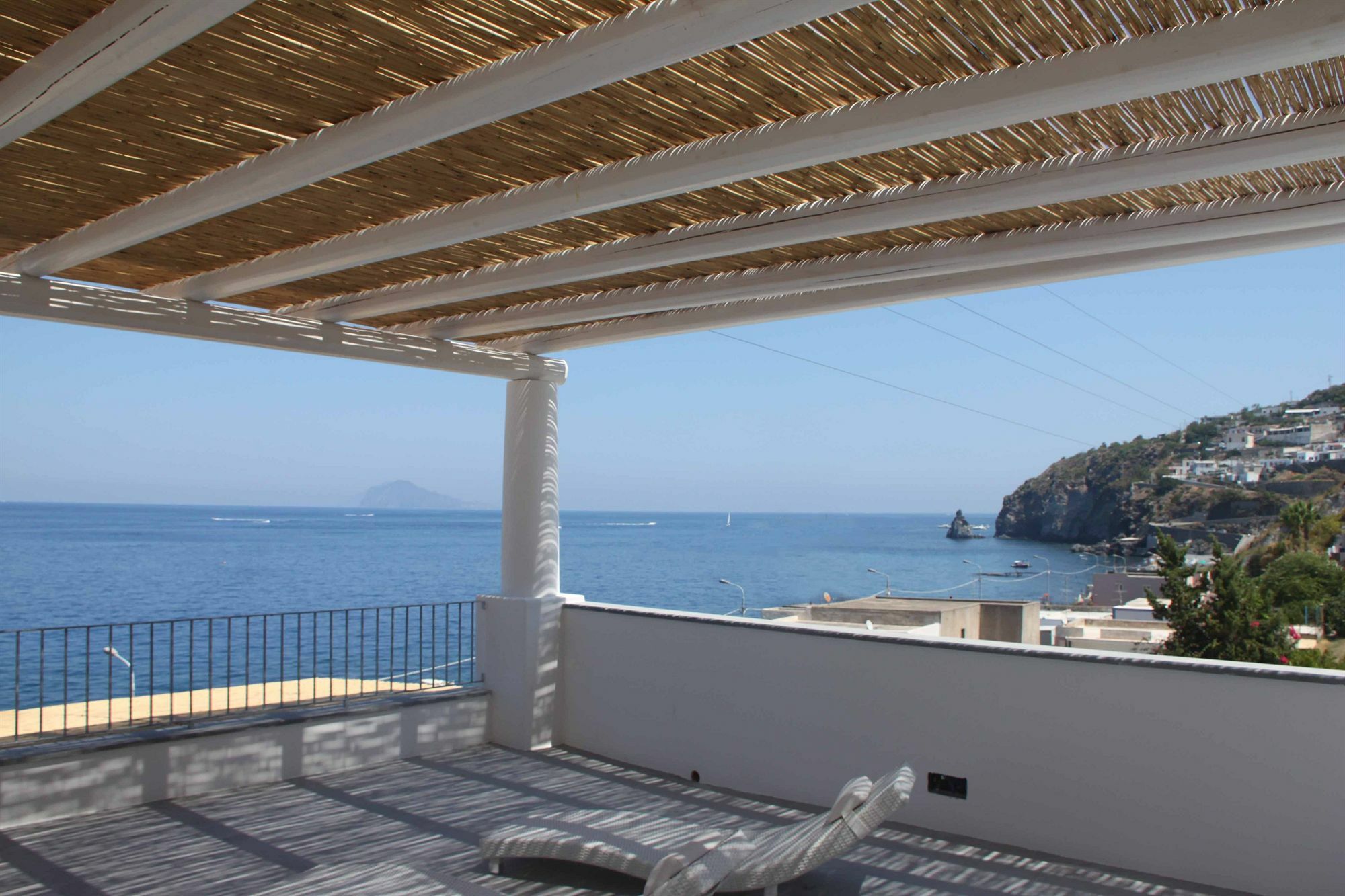 Hotel Cutimare - Aeolian Charme Acquacalda Exterior photo